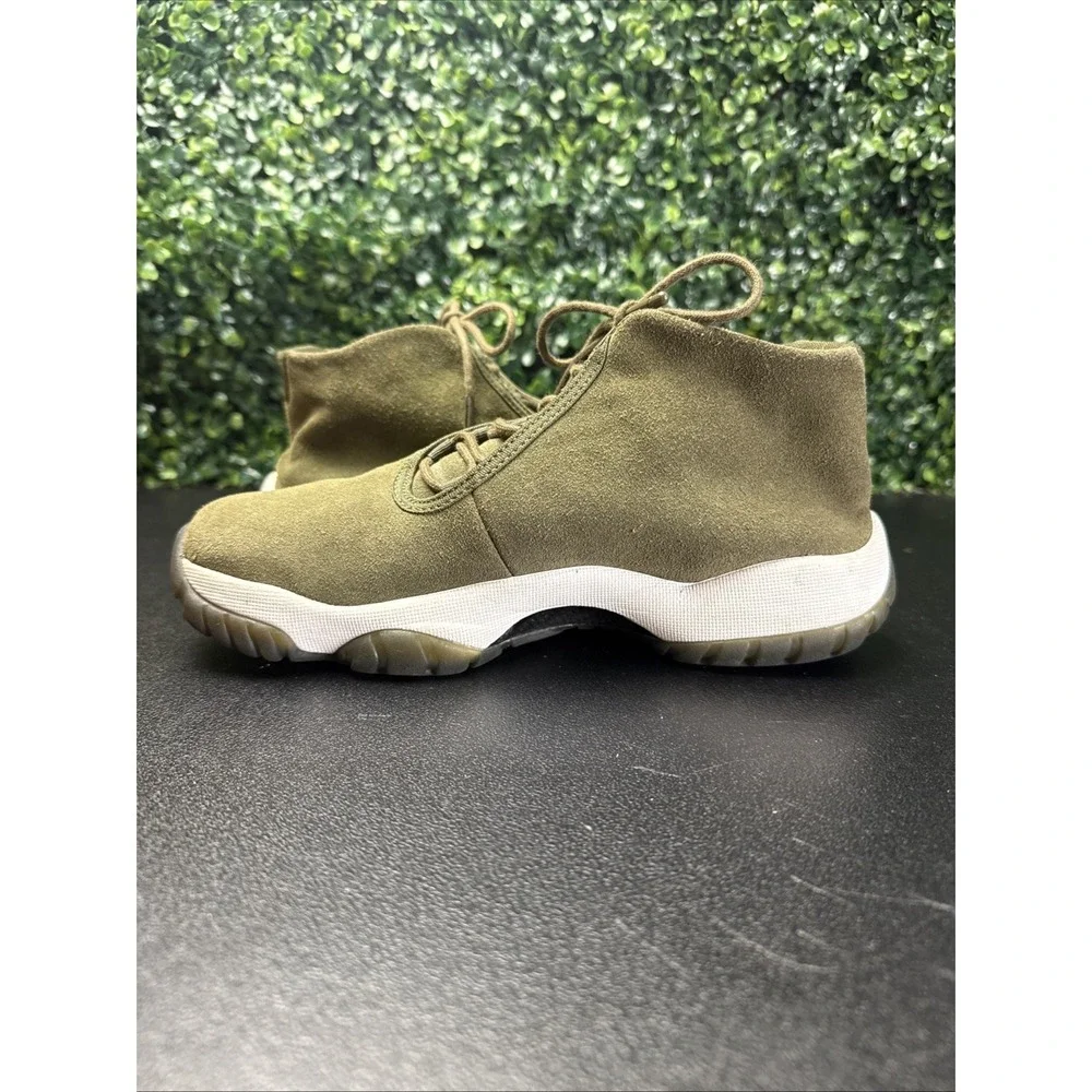 Nike Air Jordan Sneakers Mens Size 8.5 Olive Green Canvas  AR0726-300 Shoes